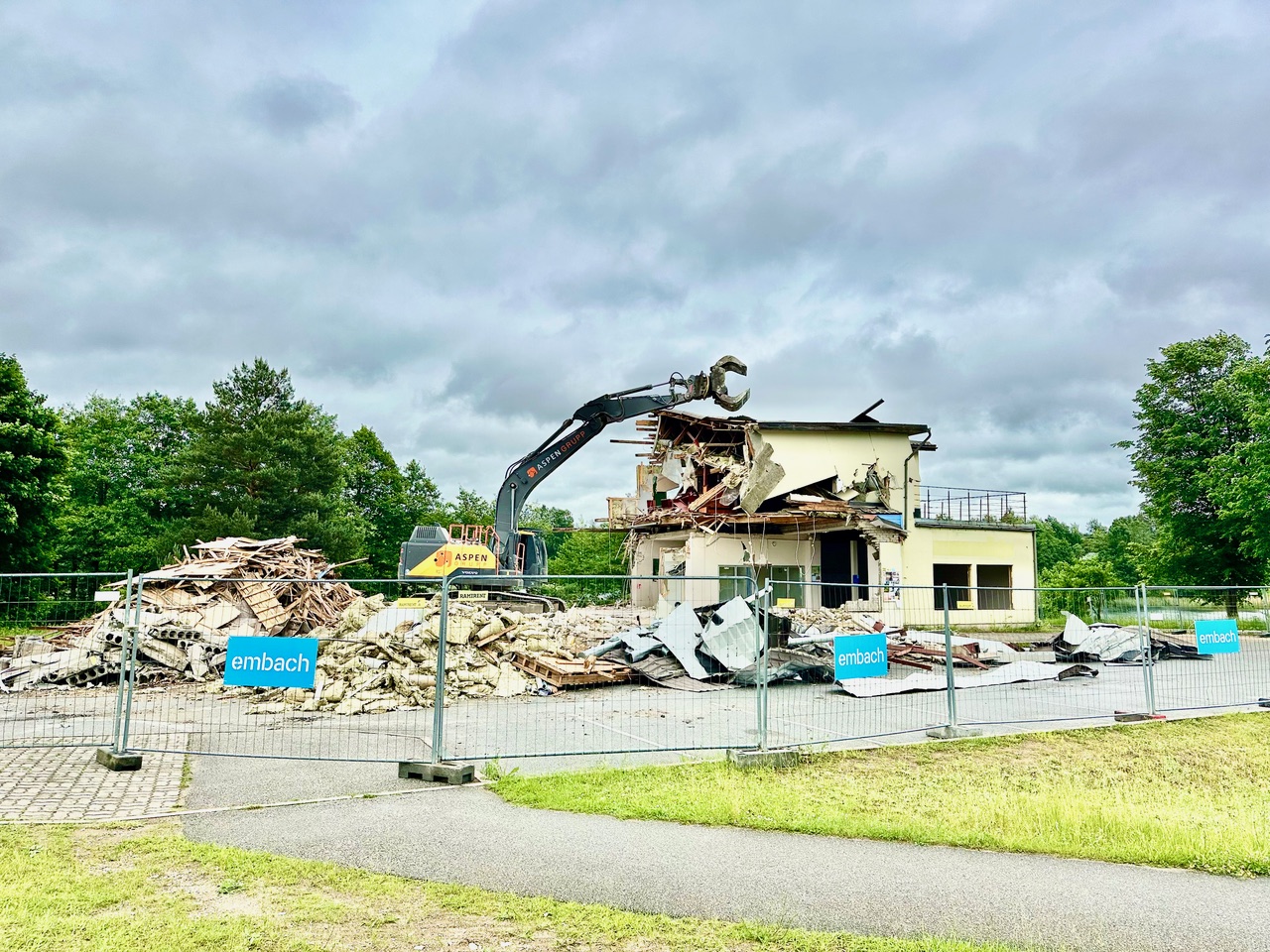 Esmaspäeval, 8. juunil algas lammutamine. FOTO: Kalev Annom
